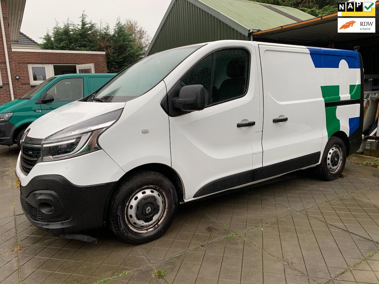 Renault Trafic - 2.0 dCi 120 T29 L1H1 Comfort. defect aan motor (oliekoeler) - AutoWereld.nl