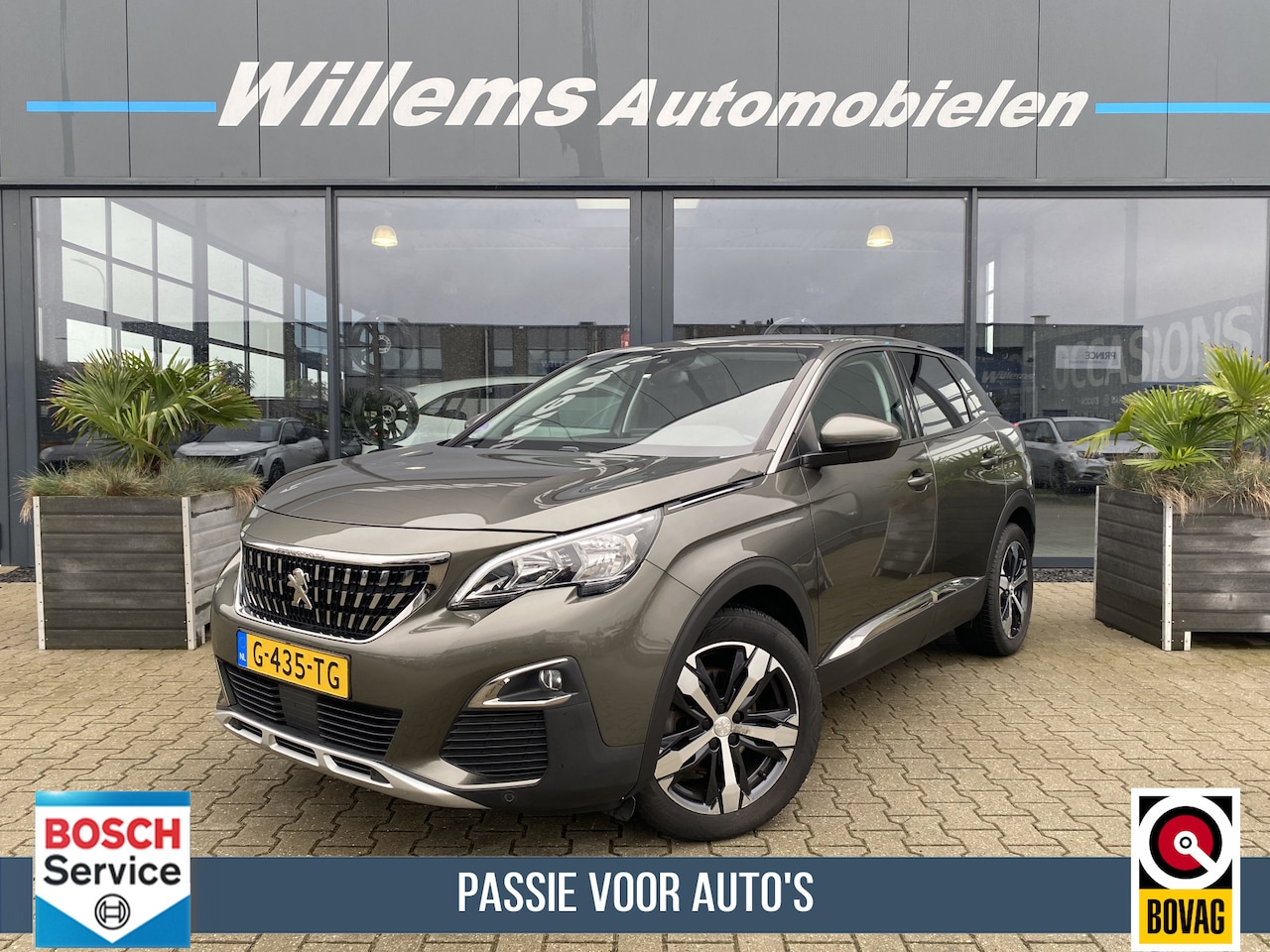 Peugeot 3008 - 1.2 PureTech Allure Trekhaak , Stoelverwarming , App Connect - AutoWereld.nl