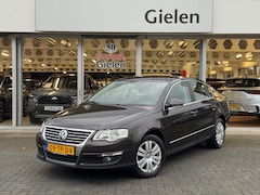 Volkswagen Passat - 2.0 FSI Highline | Automaat, Eerste eigenaar, Climate control, Stoelverwarming, Cruise con