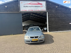 BMW 3-serie Touring - 318i Business Line voor export