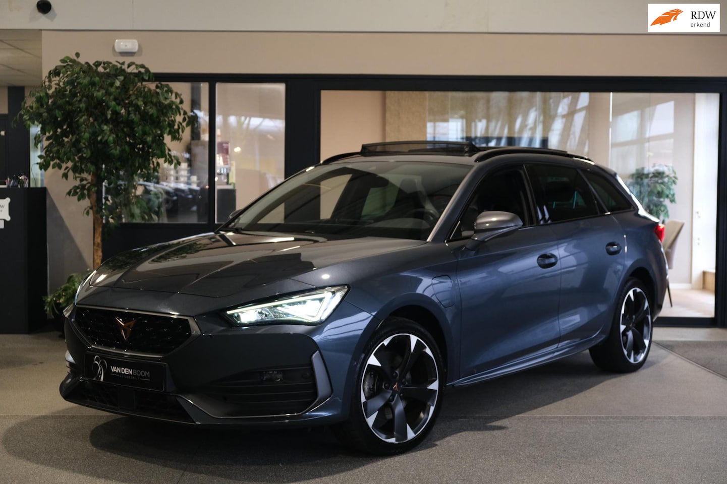 CUPRA Leon Sportstourer - 1.4 e-Hybrid 204PK Virtual Navi Pano Cam Led Acc - AutoWereld.nl