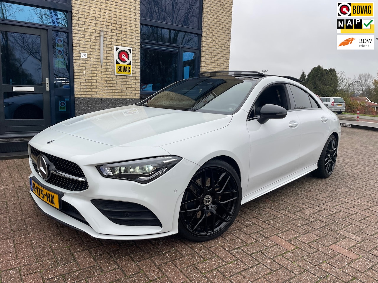 Mercedes-Benz CLA-Klasse - 200-AMG-PANO-Memory-sfeer - AutoWereld.nl