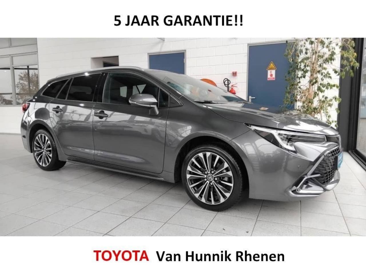 Toyota Corolla Touring Sports - 1.8 140 Style | Dodehoek | Stoel en stuurverw | Parksens V+A | L - AutoWereld.nl