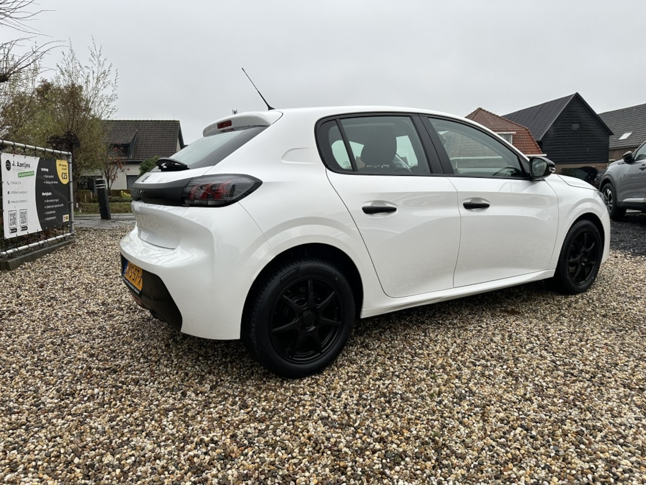 Peugeot 208 - 1.2 PureTech Like Airco/Cruise-Control