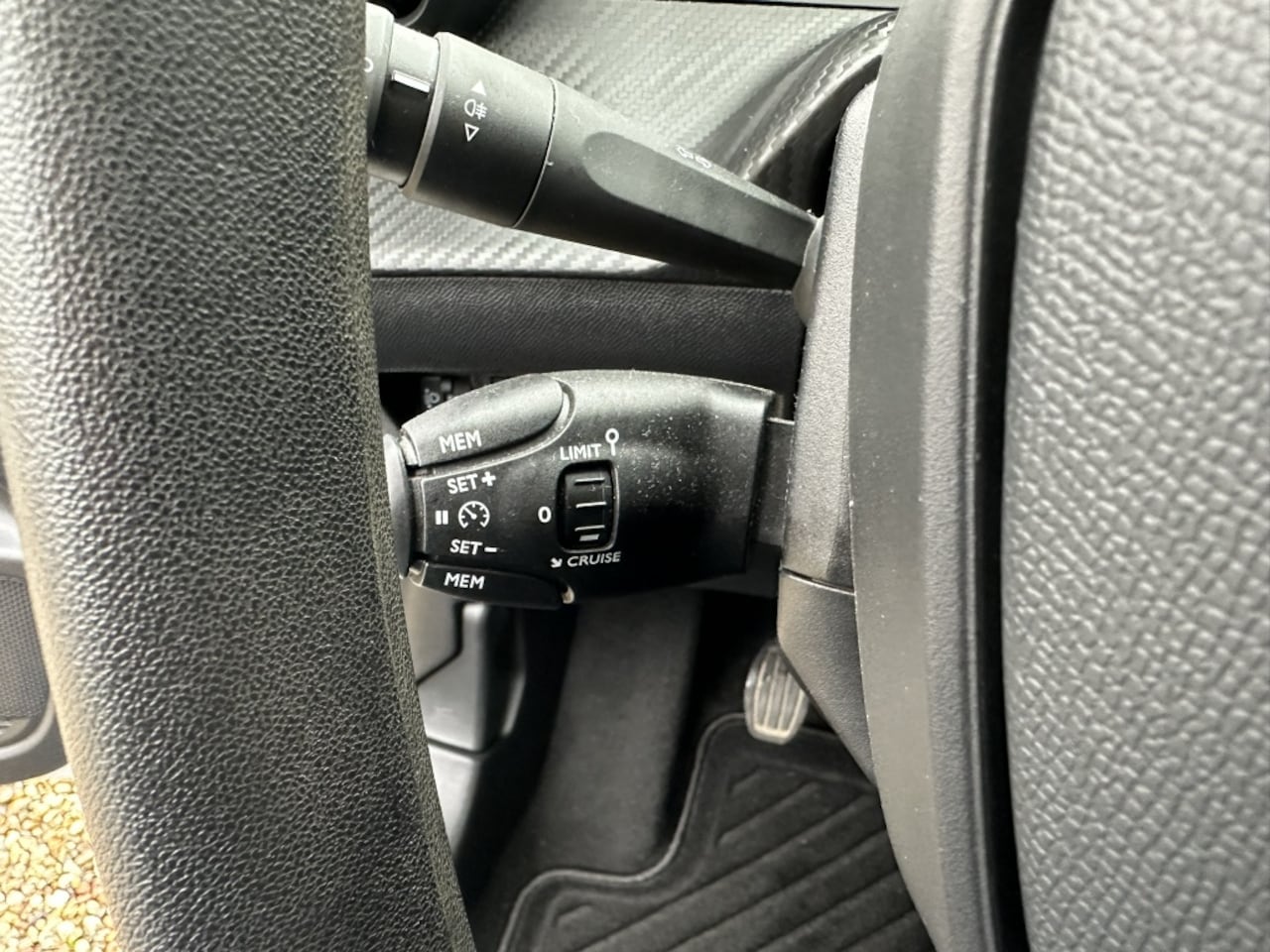 Peugeot 208 - 1.2 PureTech Like Airco/Cruise-Control