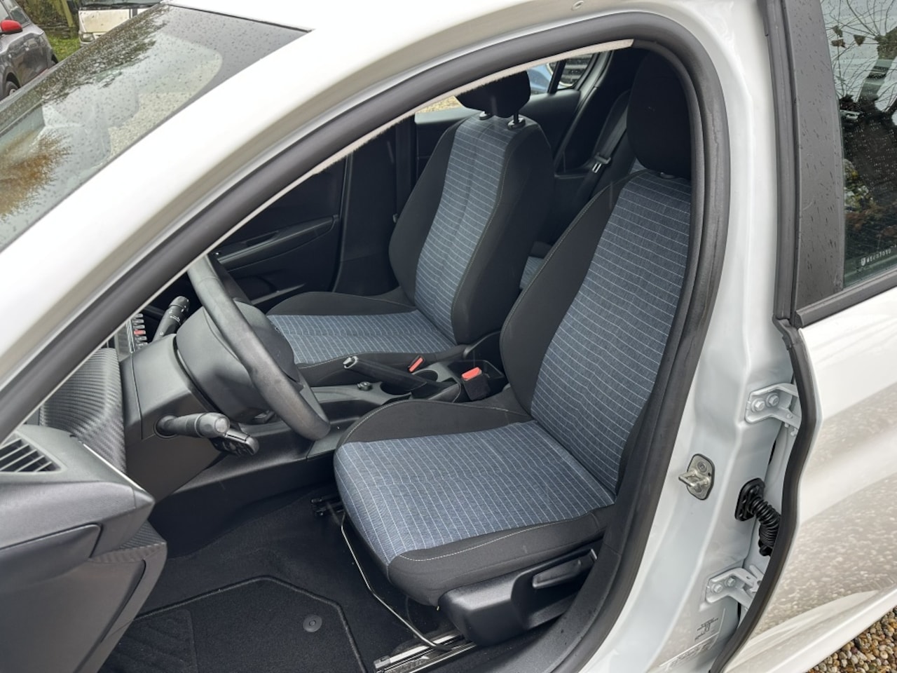 Peugeot 208 - 1.2 PureTech Like Airco/Cruise-Control