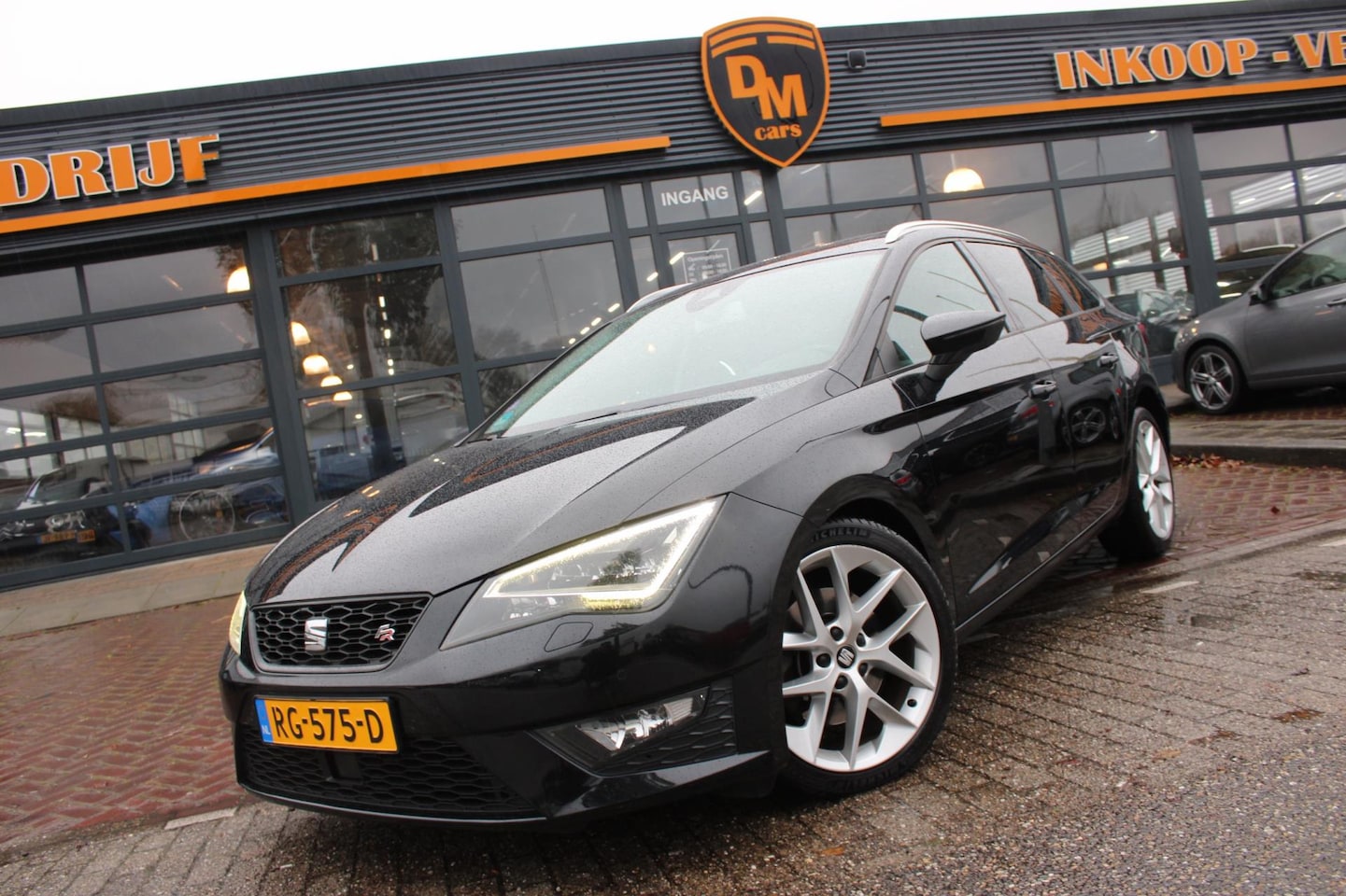 SEAT Leon ST - 1.8 TSI FR | Pano | Adaptive Cruise | Alcantara | Led | - AutoWereld.nl