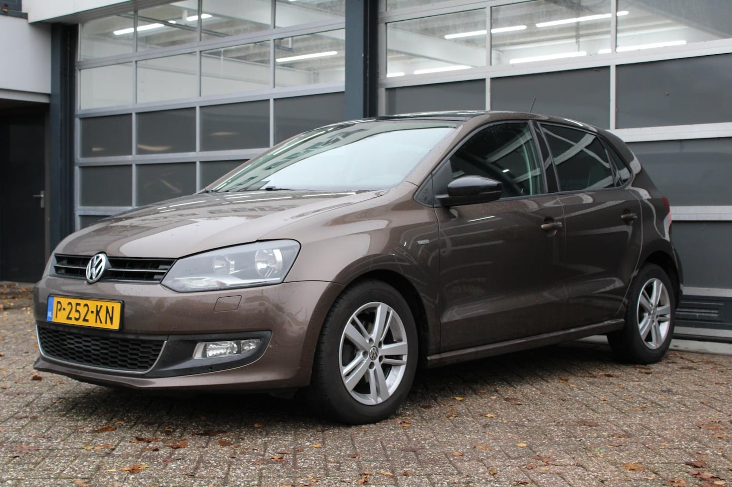 Volkswagen Polo - 1.2 TSI Comfortline/Match/Pano/Stoelverwarming - AutoWereld.nl