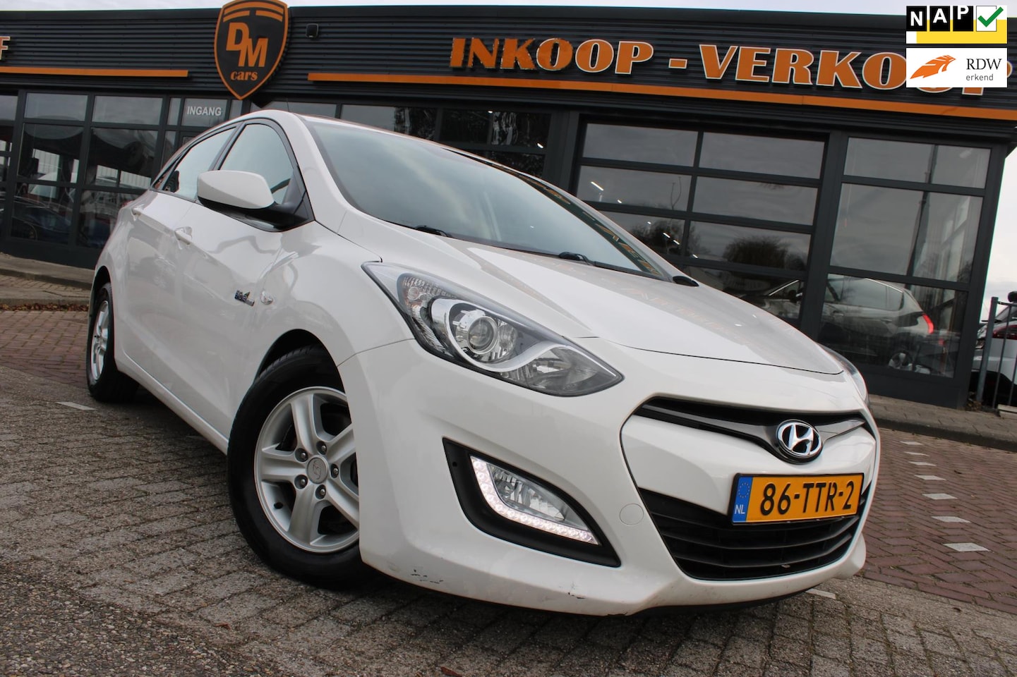 Hyundai i30 - 1.6 GDI i-Motion | Pano | Airco | Trekhaak | - AutoWereld.nl