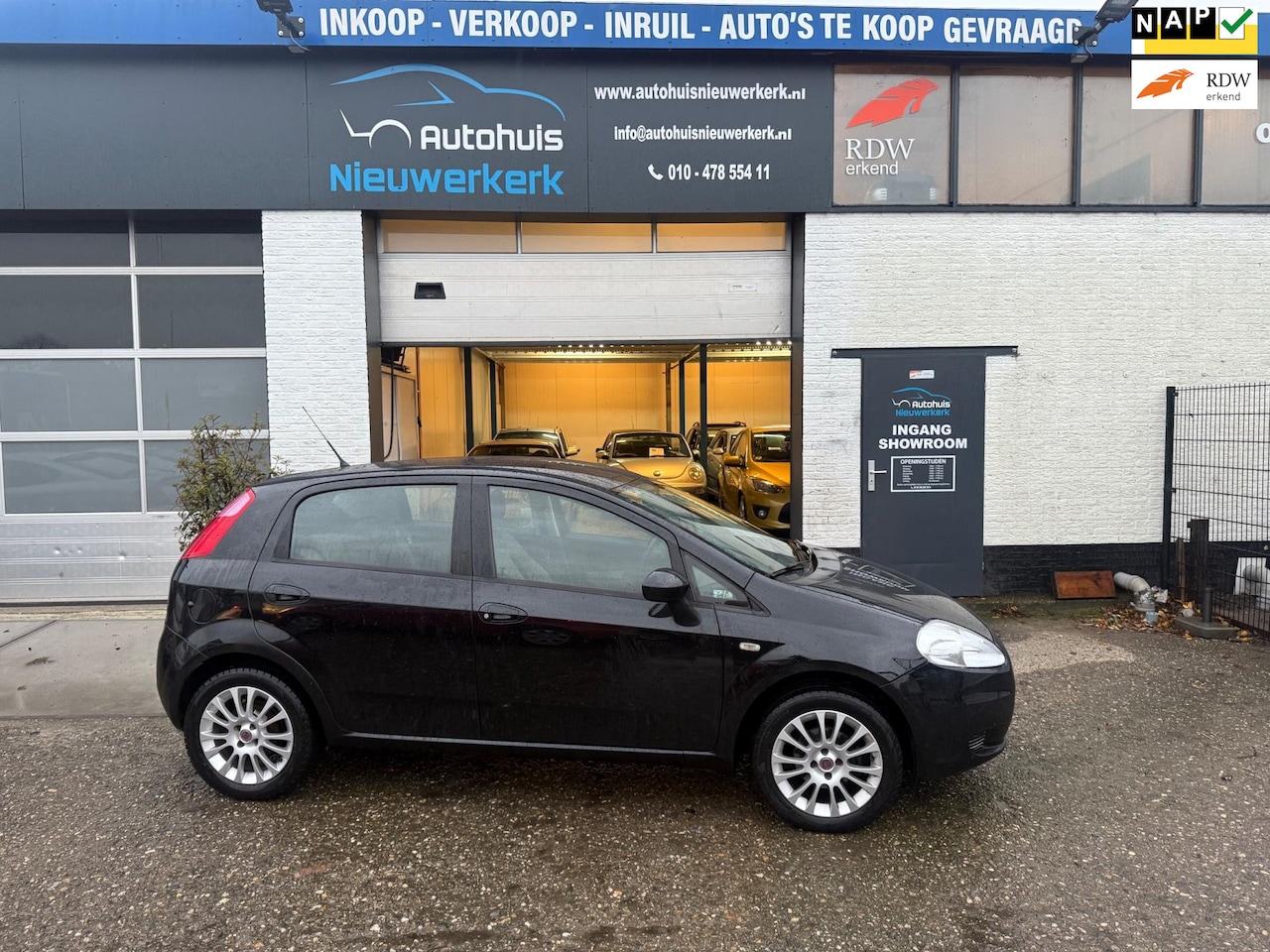 Fiat Grande Punto - 1.4 Dynamic- Automaat- Met gereviseerde Bak, Airco, Cruise Control, NAP en een ruime APK!! - AutoWereld.nl