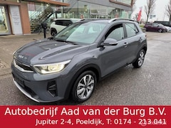 Kia Stonic - 1.0 T-GDI MHEV Automaat DynamicLine Hoge instap, Stoel & stuur verwarming , Velgen, Carpla