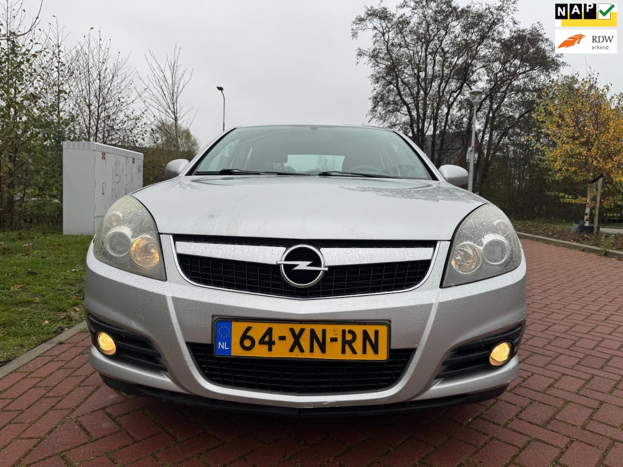 Opel Vectra GTS - 2.2-16V Business 130.000 KM - AutoWereld.nl