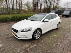 Volvo V40 - 1.6 D2 Summum Panorama Leder White Metallic