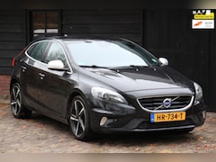 Volvo V40 - 2.0 D2 R-Design Business Xenon/Stoelverwarming/Navigatie/Apk 10-2026