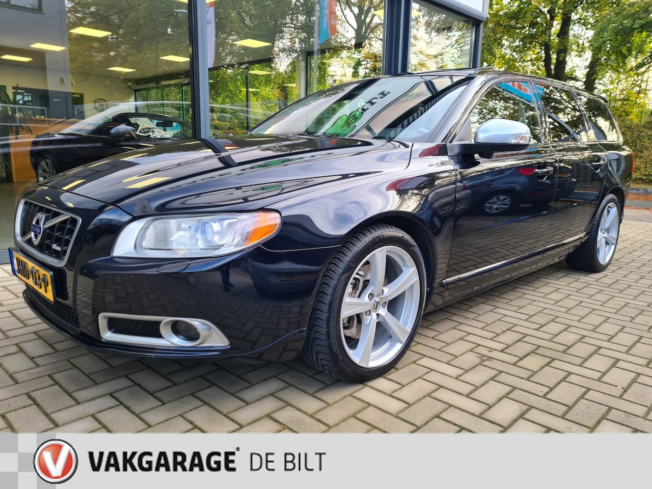 Volvo V70 - 3.0 T6 AWD R-design Heico 320pk - AutoWereld.nl