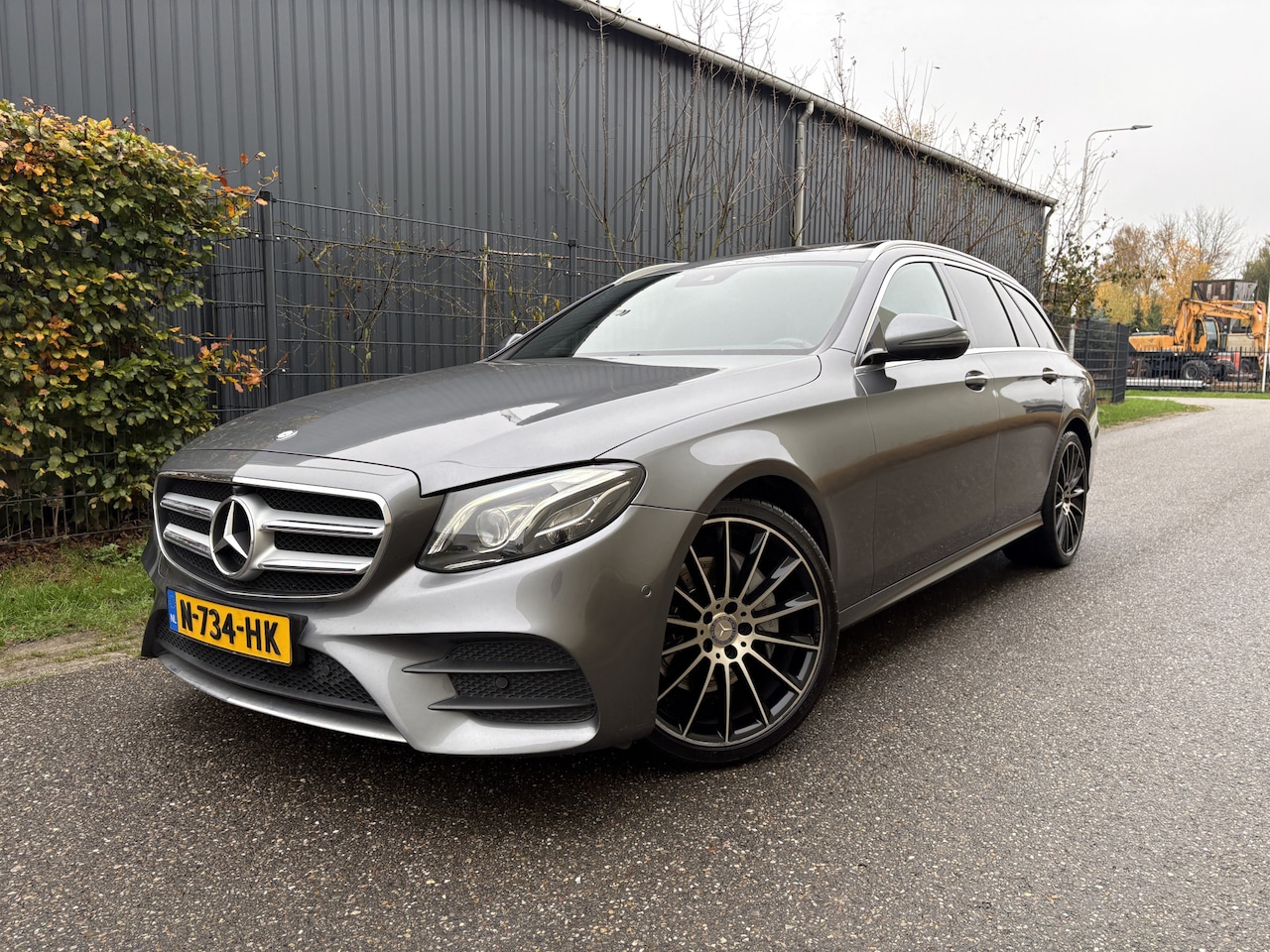 Mercedes-Benz E-klasse Estate - 200 Business Solution AMG / AUTOMAAT / SCHUIFDAK / SFEERVERLICHTING / BURMESTER - AutoWereld.nl