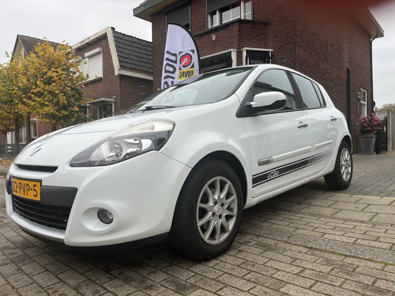 Renault Clio - 1.2 Collection 1.2 COLLECTION - AutoWereld.nl