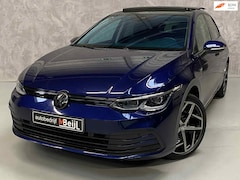 Volkswagen Golf - 1.5 eTSI Style /Pano /IQ Light /Stoelverwarming