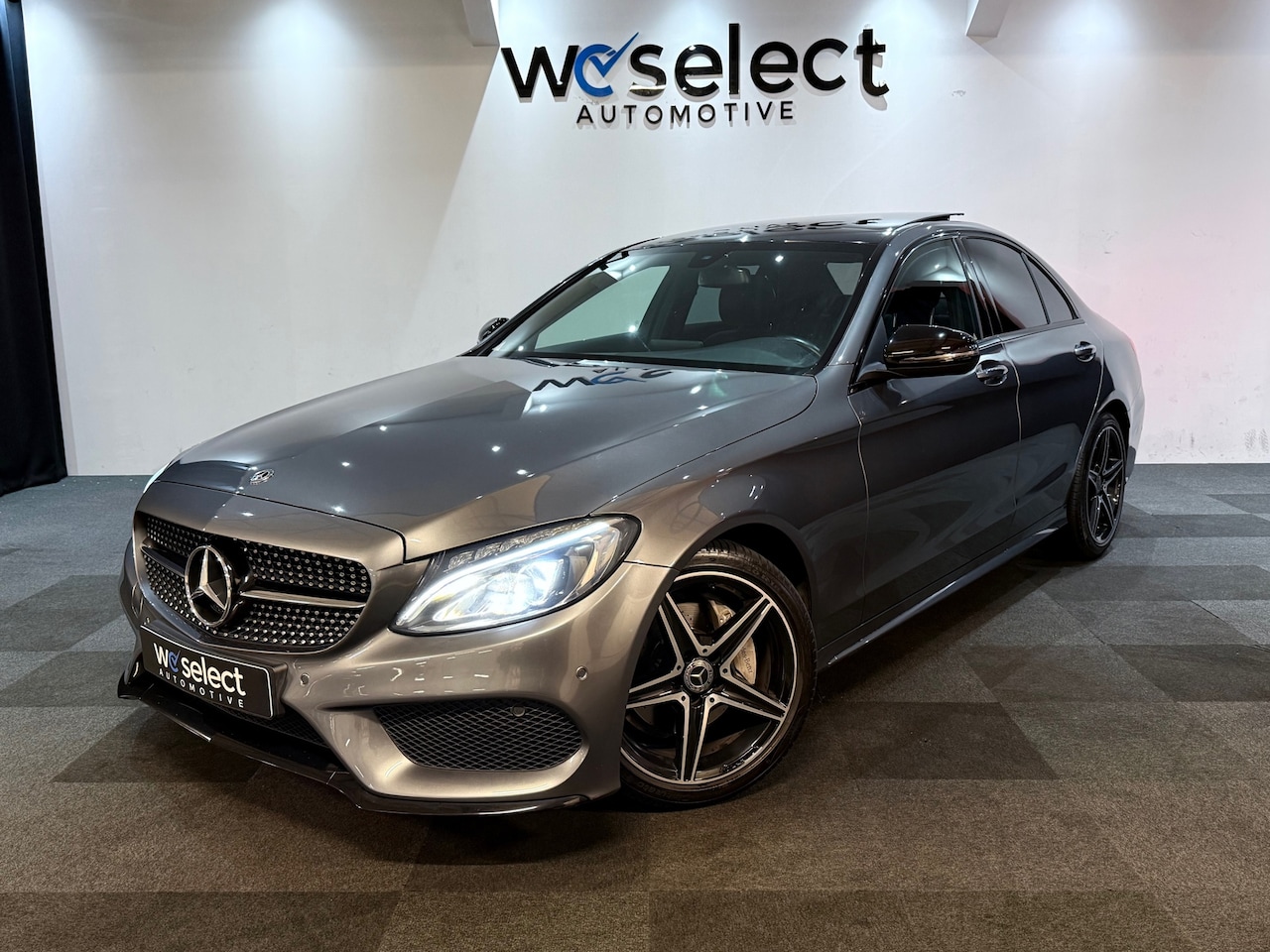 Mercedes-Benz C-klasse - 180 AMG Night Pakket l Pano l Led l Ambient l Camera l Stoelverwarming l Cruise - AutoWereld.nl