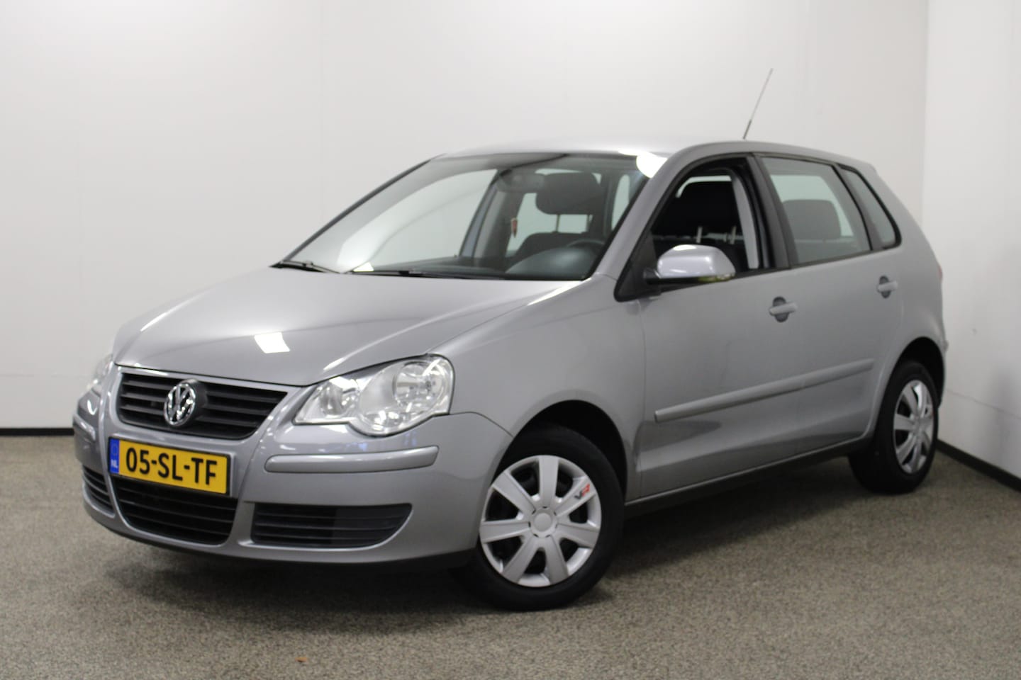 Volkswagen Polo - 1.4-16V Comfortline 1.4-16V Comfortline - AutoWereld.nl