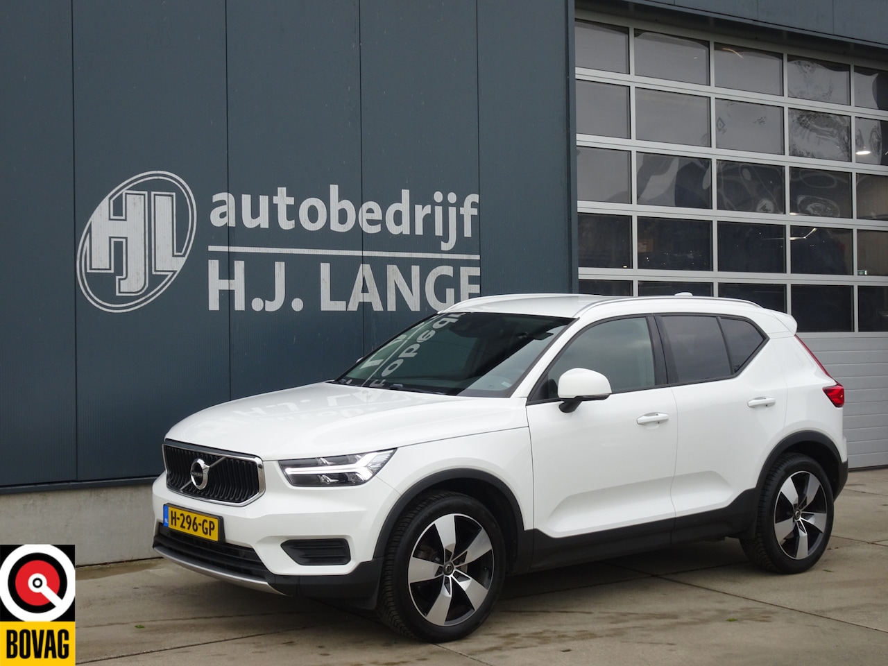 Volvo XC40 - 2.0 T4 Momentum 2.0 T4 Momentum - AutoWereld.nl