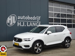Volvo XC40 - 2.0 T4 Momentum