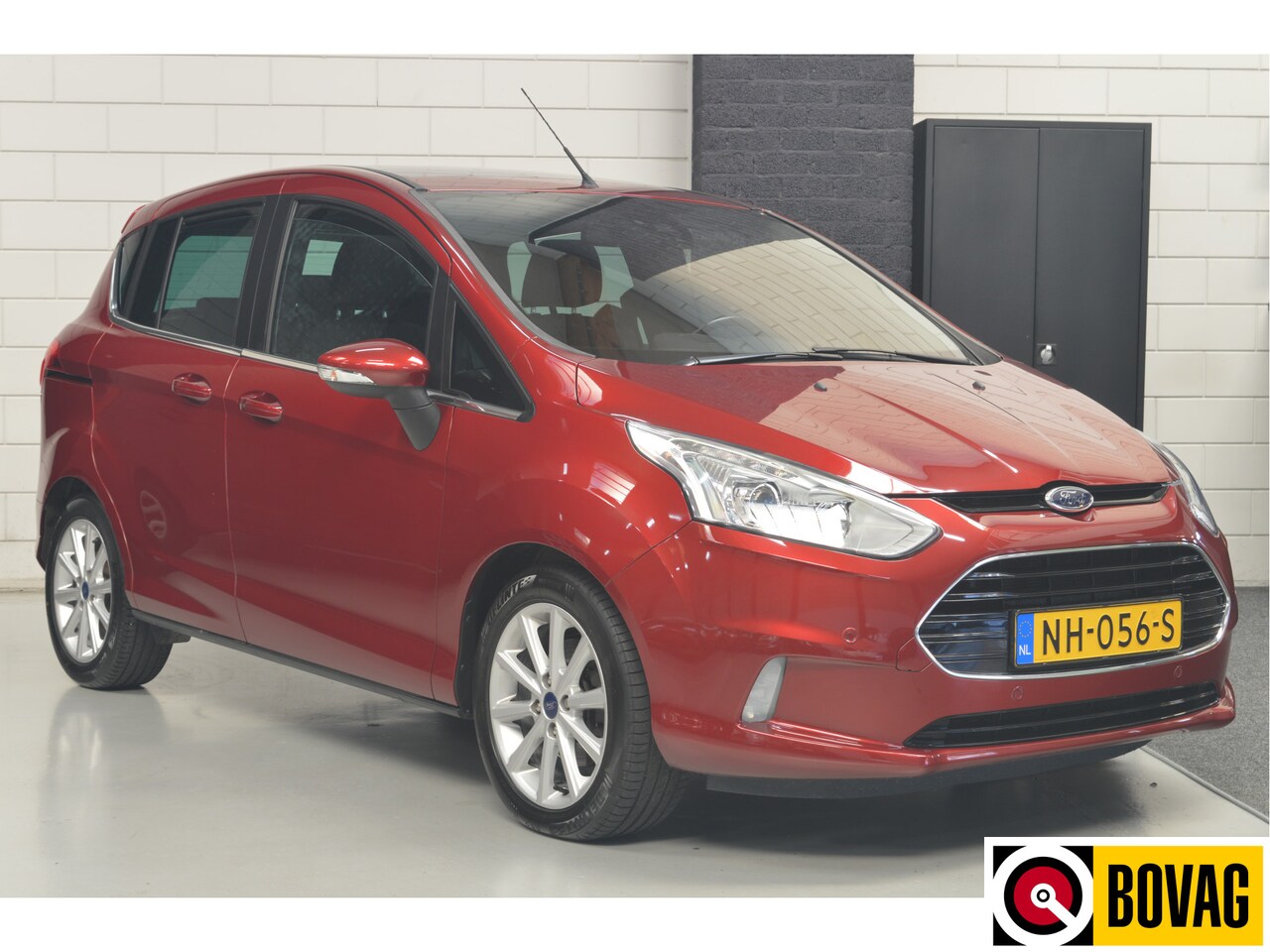 Ford B-Max - 1.0 EcoBoost Titanium // 92.000 km // NAVI // PANO // CLIMA // PDC V&A // CRUISE // STOELV - AutoWereld.nl
