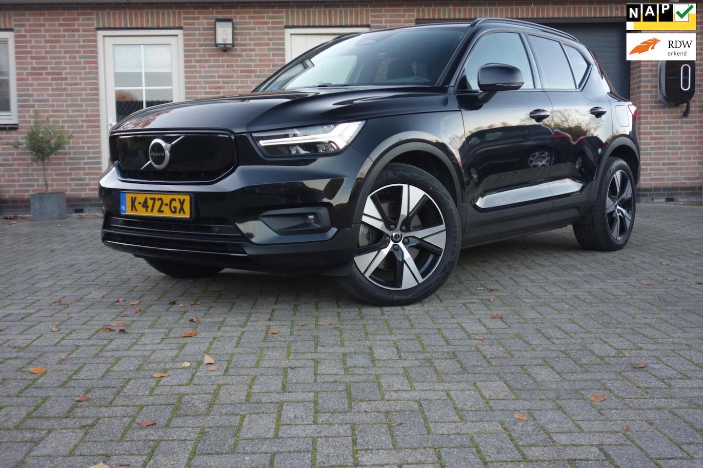 Volvo XC40 - Recharge P8 AWD R-Design Recharge P8 AWD R-Design - AutoWereld.nl