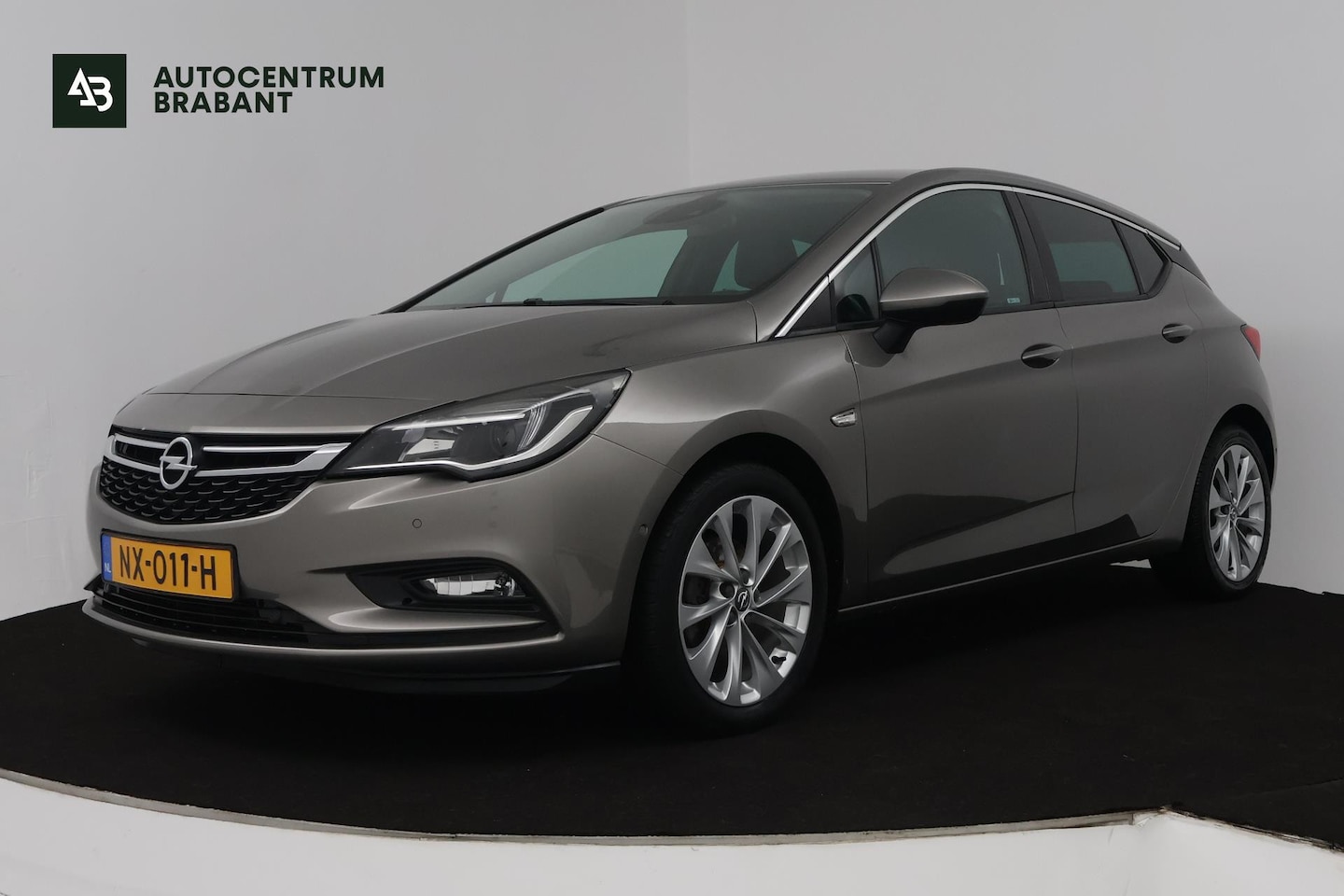 Opel Astra - 1.4 Innovation (STOEL/STUUR VERWARMING, ACHTERUITRIJCAMERA, CRUISE CONTROL, PARKEERSENSORE - AutoWereld.nl