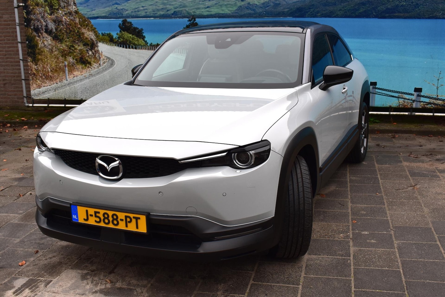 Mazda MX-30 - E-SKYACTIV 145pk Aut First Edition 2Tone - AutoWereld.nl