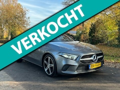 Mercedes-Benz A-klasse - 180D | AMG + Camera + Navi + Sportleder Nu € 16.950,