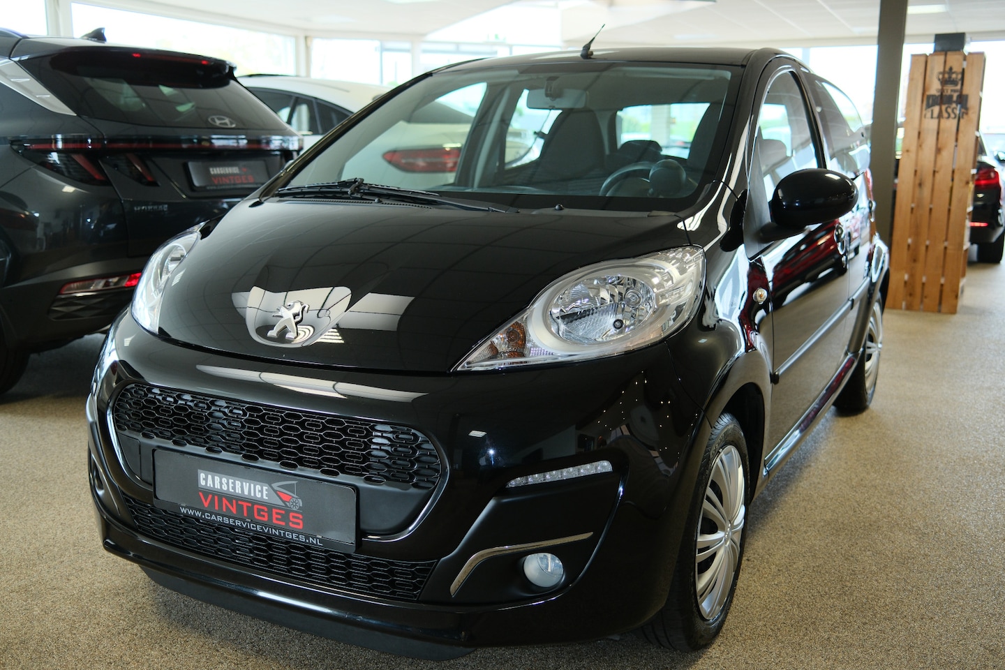 Peugeot 107 - 1.0 Active Airco, 5 deurs, Zeer mooi! - AutoWereld.nl