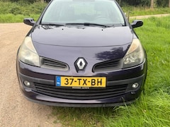 Renault Clio - 1.4-16V Exception