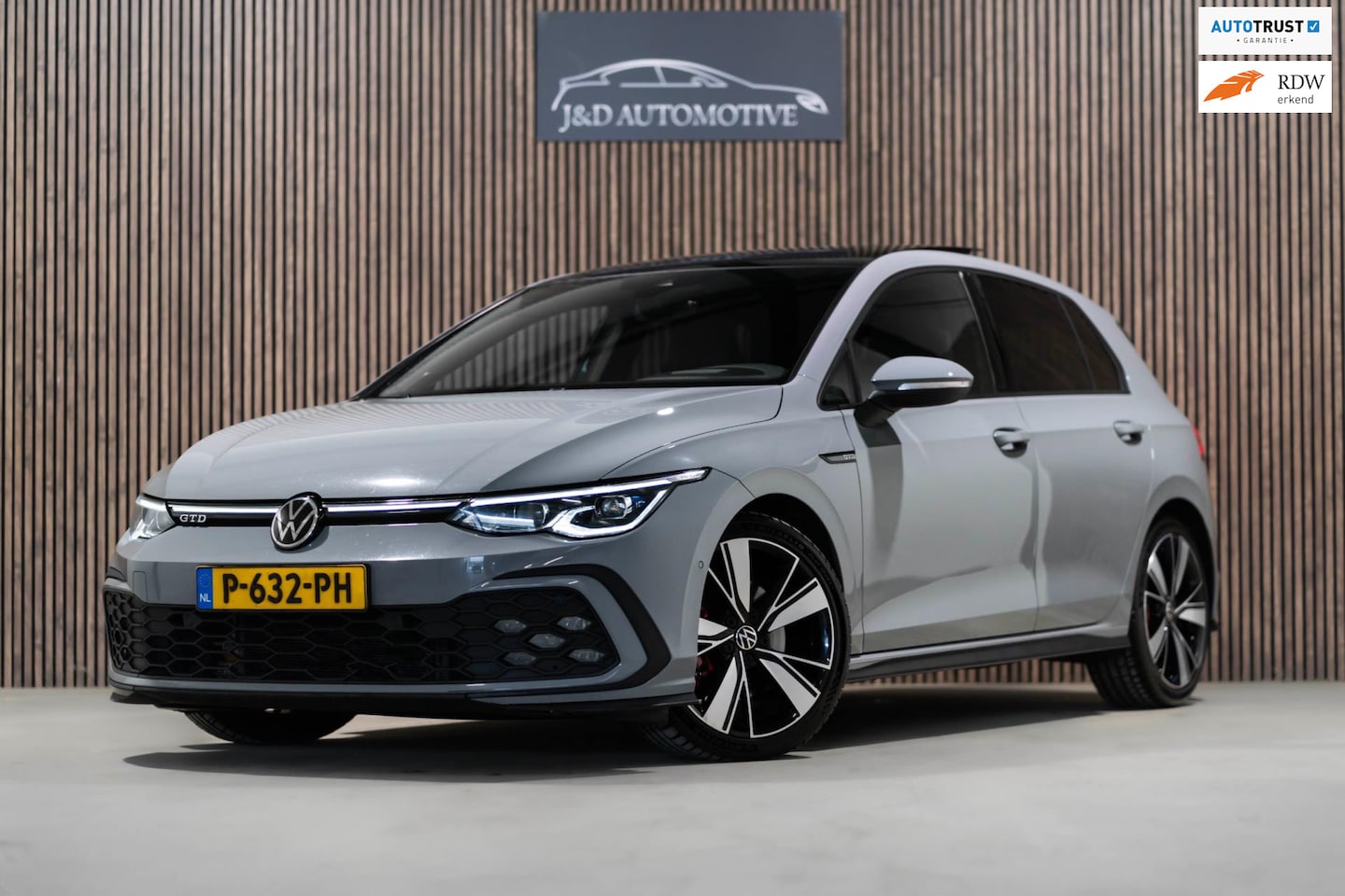 Volkswagen Golf - 2.0 TDI GTD PANO IQ LIGHTS CAMERA 2020 - AutoWereld.nl
