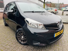 Toyota Yaris - 1.0 VVT-i Aspiration Airco bluetooth camera