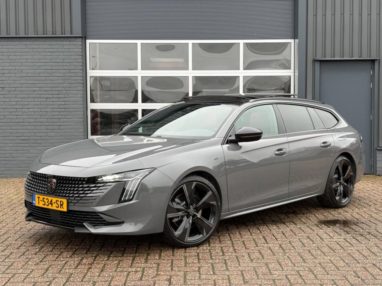 Peugeot 508 SW - 1.6 HYbrid 225 GT Full option Schuif-kanteldak Focal Nightvision PSE velgen - AutoWereld.nl