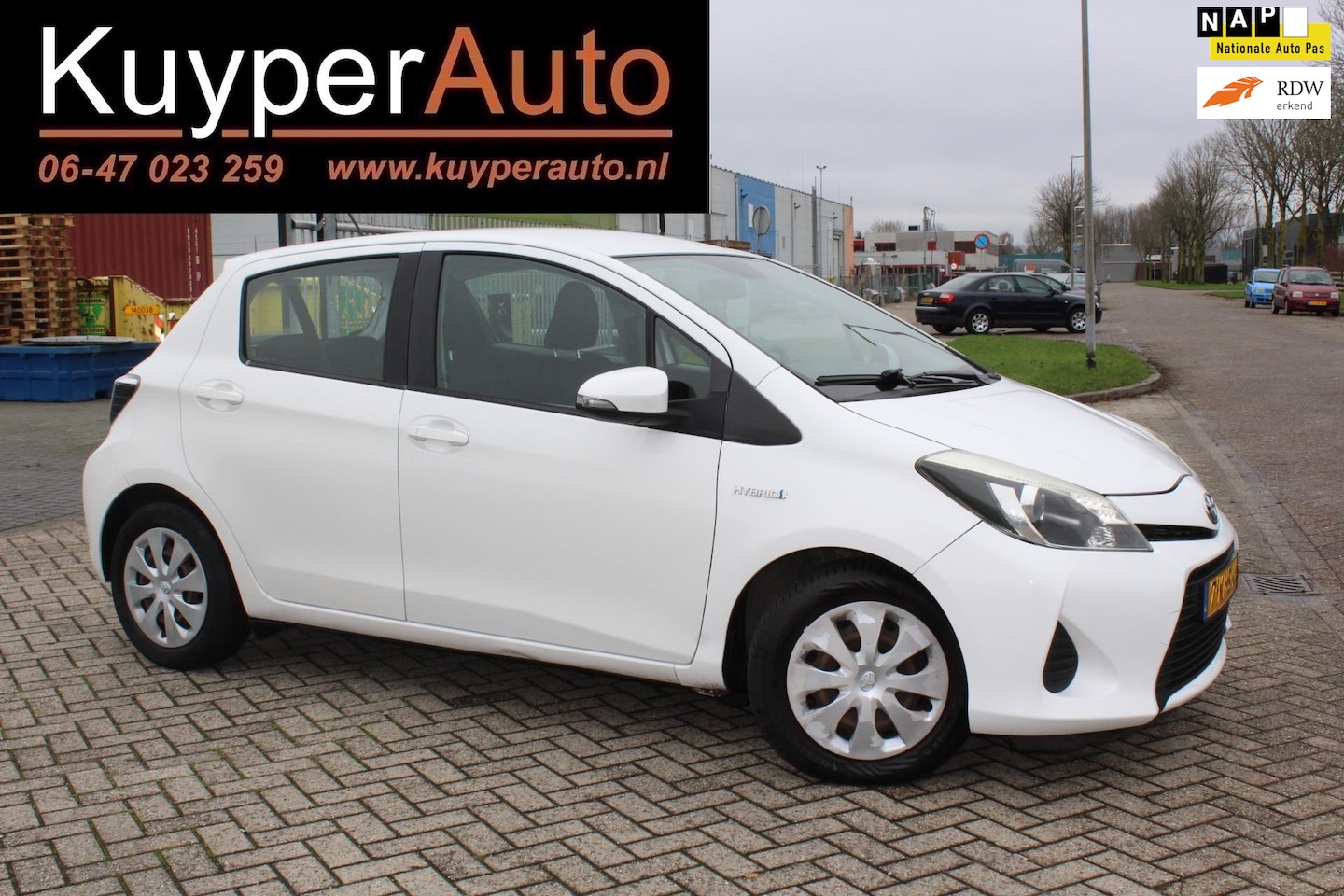Toyota Yaris - 1.5 Full Hybrid Aspiration CAMERA CRUISE DEALER ONDERHOUDEN - AutoWereld.nl