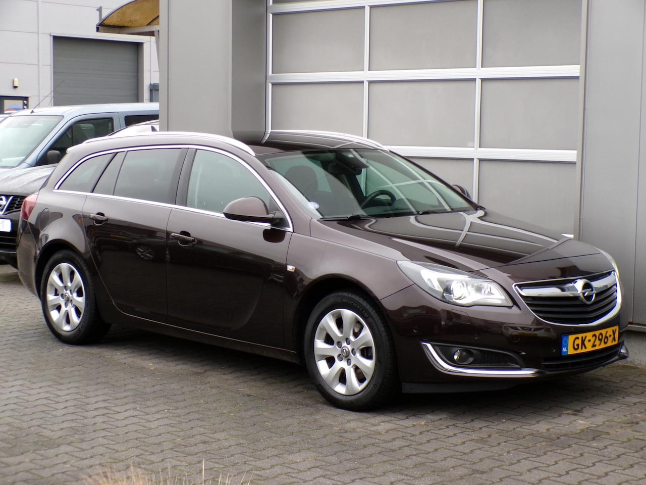 Opel Insignia Sports Tourer - 1.6 T Cosmo|Xenon|Nav|Cruise|PDC - AutoWereld.nl