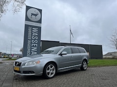 Volvo V70 - T4 180pk Limited Edition Automaat | Rijklaarprijs | Trekhaak | Leer |
