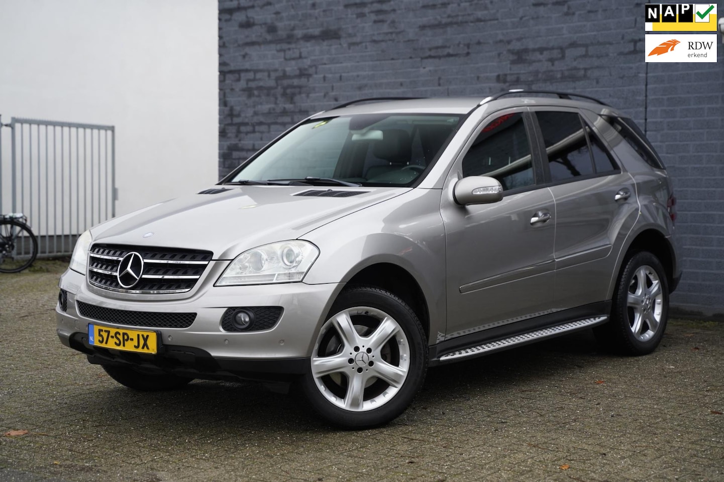 Mercedes-Benz M-klasse - 350 350, Leer, Youngtimer, Trekhaak, NAP - AutoWereld.nl