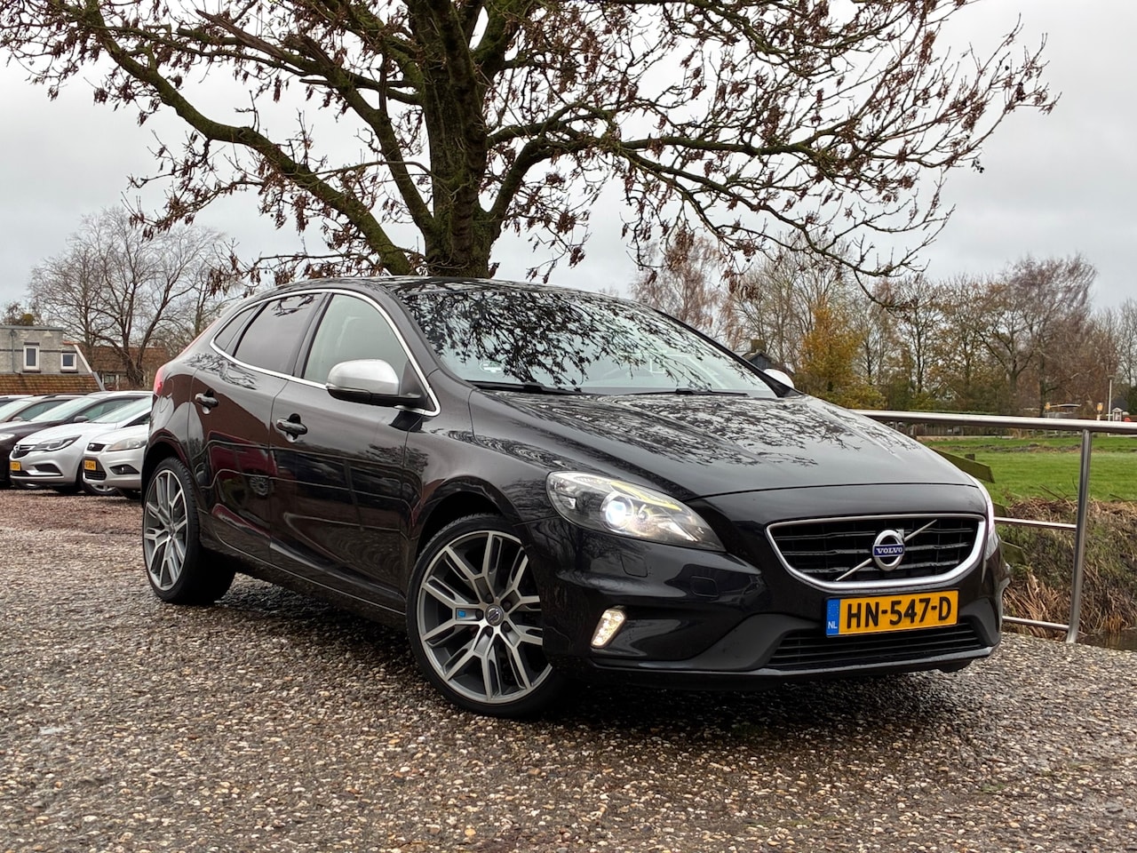 Volvo V40 - 2.0 D2 R-Design Business | Half leder + Cruise + Airco nu € 7.975,-!!! - AutoWereld.nl