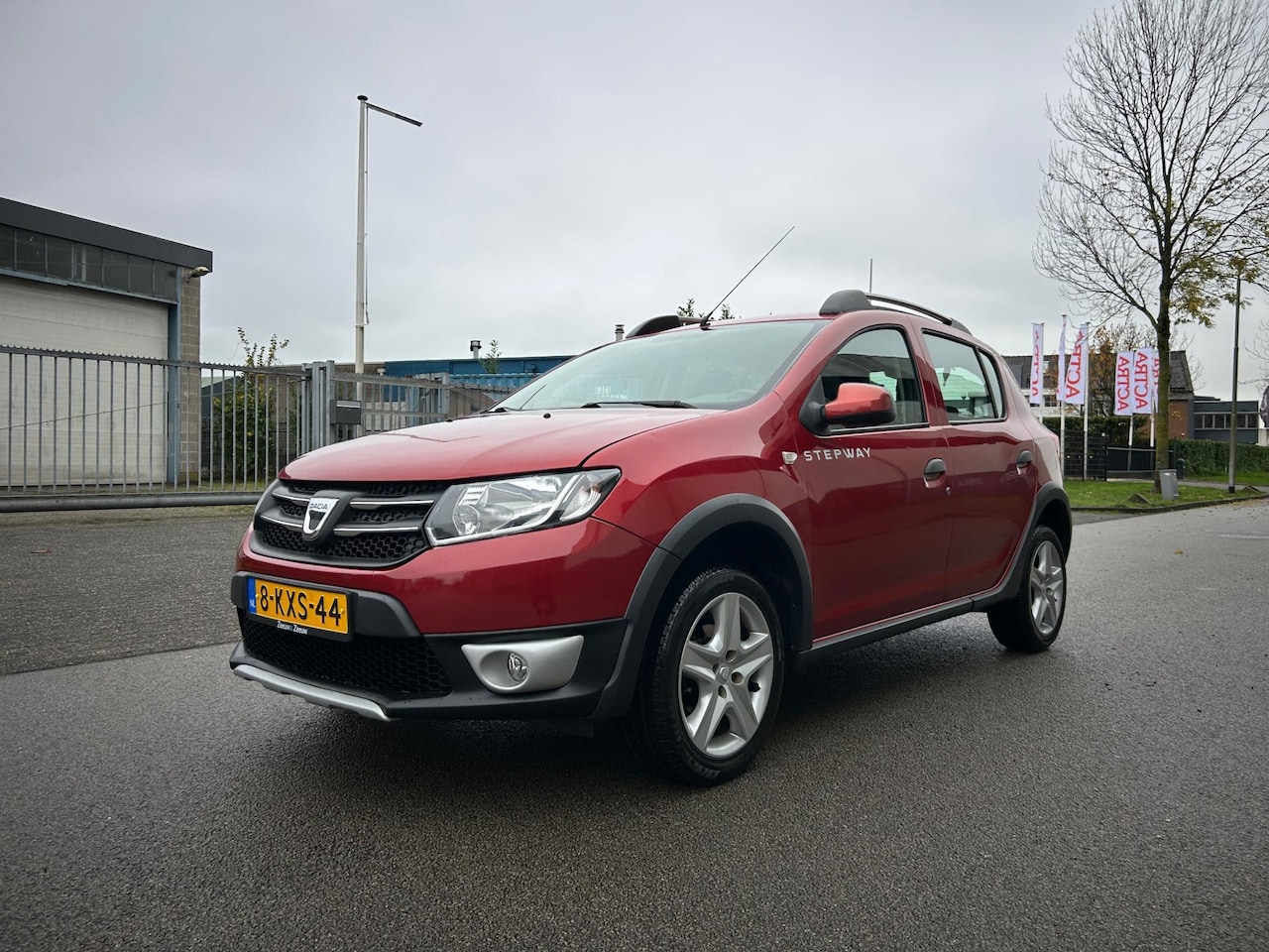 Dacia Sandero Stepway - 0.9 TCe Lauréate Navigatie/Pdc/Bluetooth/Cruise - AutoWereld.nl