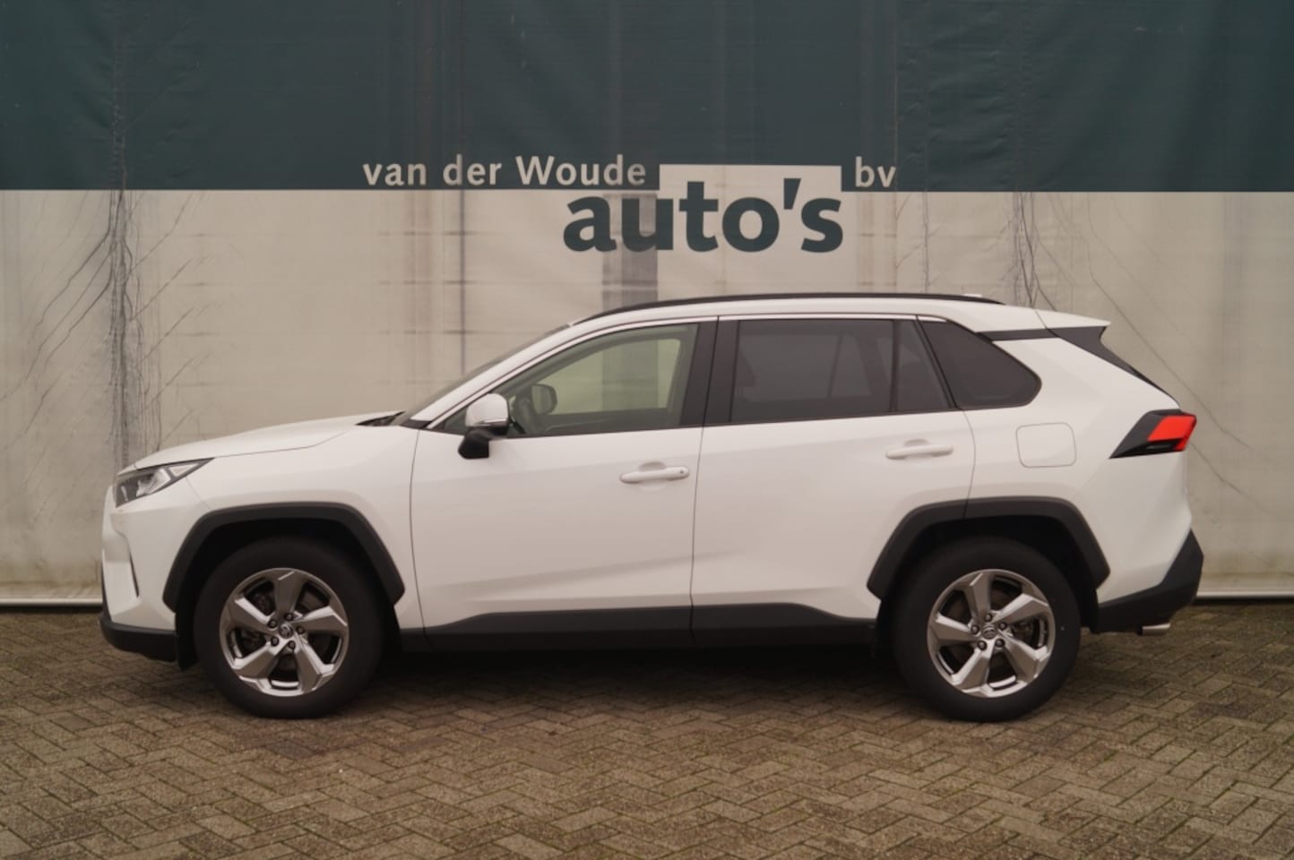 Toyota RAV4 - 2.0 VVT-iE Automaat Style -LEER-NAVI-CAM-TREKHAAK- - AutoWereld.nl