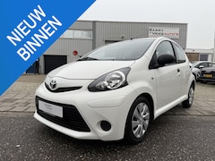 Toyota Aygo - 1.0 VVT-i Now | Airco | Volledig Dealer onderhouden |