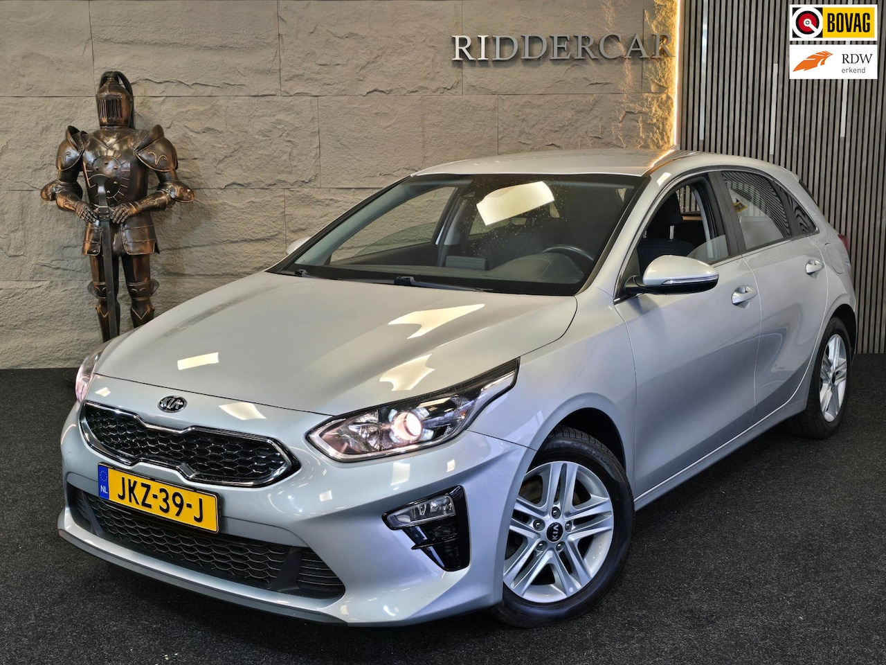 Kia Cee'd - CEED 1.6 CRDi GT-Line|GARANTIE|NAP|CRUISE|1E EIG|NAVI|PARK SENS|VELGEN - AutoWereld.nl