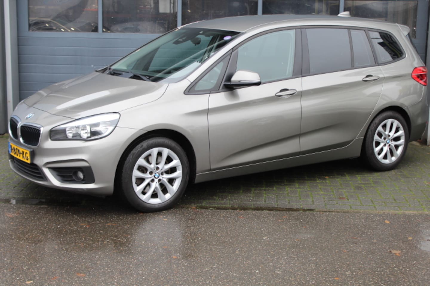 BMW 2-serie Gran Tourer - 220i Gran Tourer 7persoons, Climate control ,Cruisecontrol, Navigatie - AutoWereld.nl