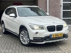 BMW X1 - sDrive18d Executive AUT Xenon, Navi, Camera, Cruis C, NAP Nette auto met een nieuwe APK