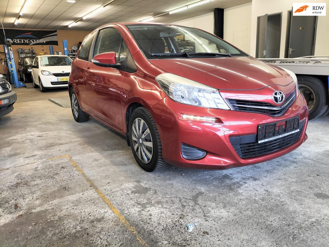 Toyota Yaris - 1.3 VVT-i Automaat ,Camera,Stoelverw, ... - AutoWereld.nl