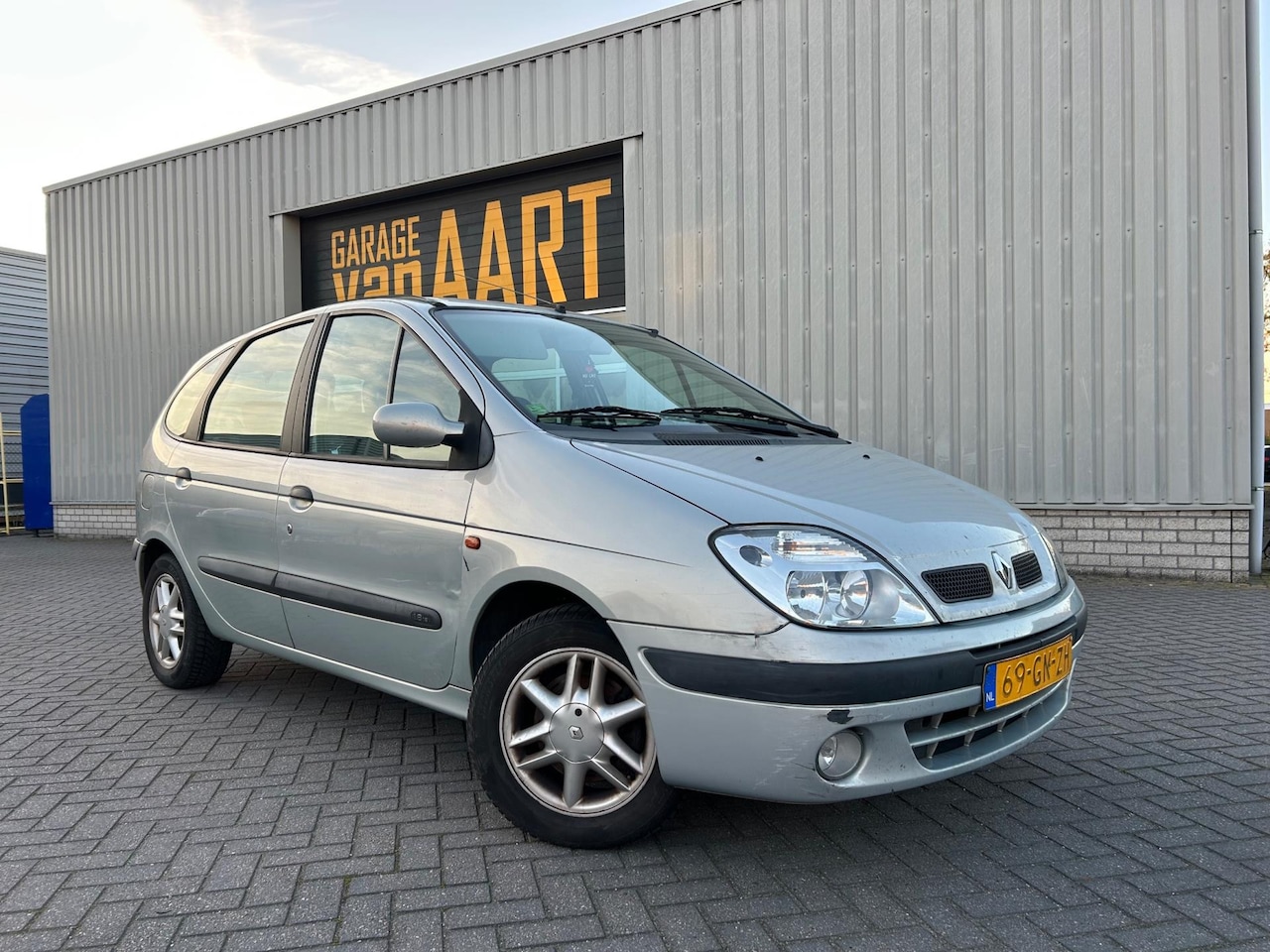 Renault Scénic - 1.8-16V RXT | APK 04-2026 | - AutoWereld.nl