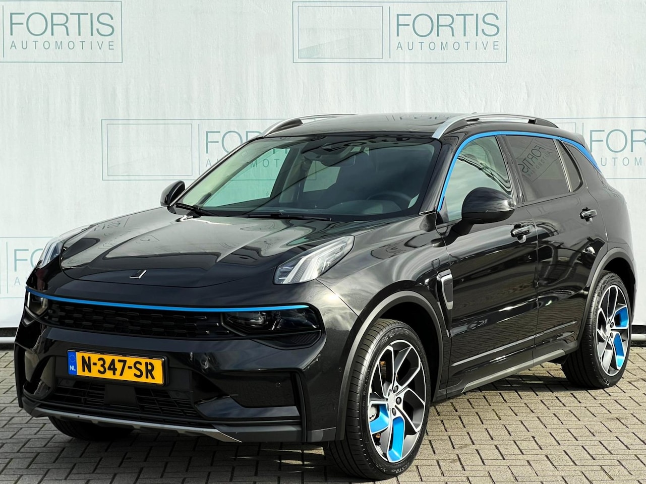 Lynk & Co 01 - 1.5 4X ZWART OP VOORRAAD! NL AUTO | CAMERA | PANO | - AutoWereld.nl